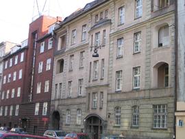 Komuny Paryskiej 19-21